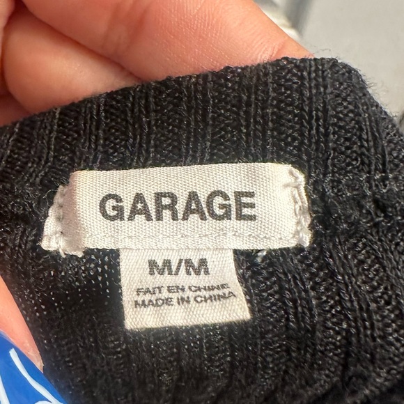 Back cut out top - Picture 3 of 3